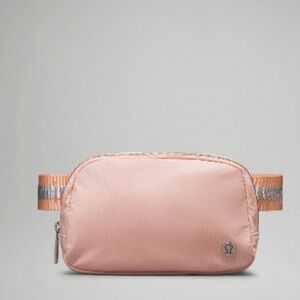 Lululemon belt bag 1L